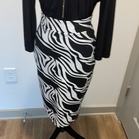 Zebra skirt - Picture 4 of 4